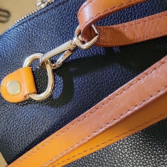 Divina Firenze Backpack Handbag - Picture 12 of 14